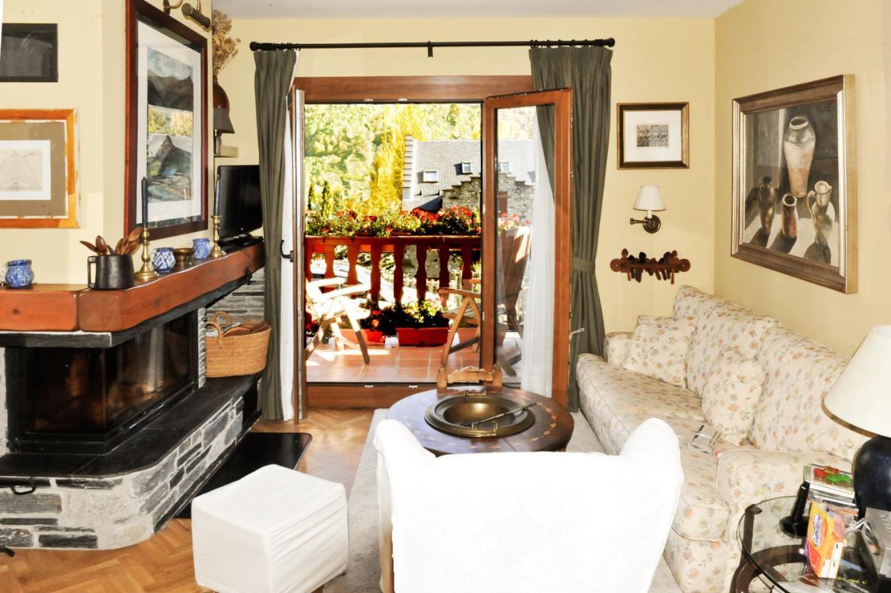 Chardin D'Alto-Apartamentos Chardins Benasque Exteriör bild
