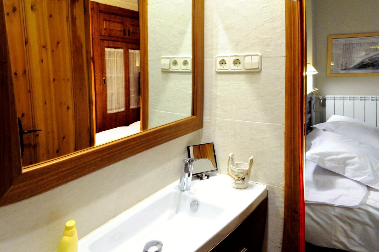 Chardin D'Alto-Apartamentos Chardins Benasque Exteriör bild